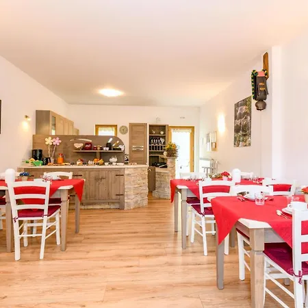 Farm stay Agriturismo La Casina Di Nonno Bigi Tremosine